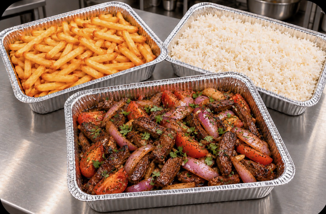 Fuente de Lomo Saltado Mediano.