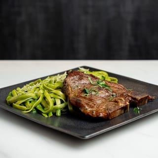 Tallarines Verdes con Parrilla